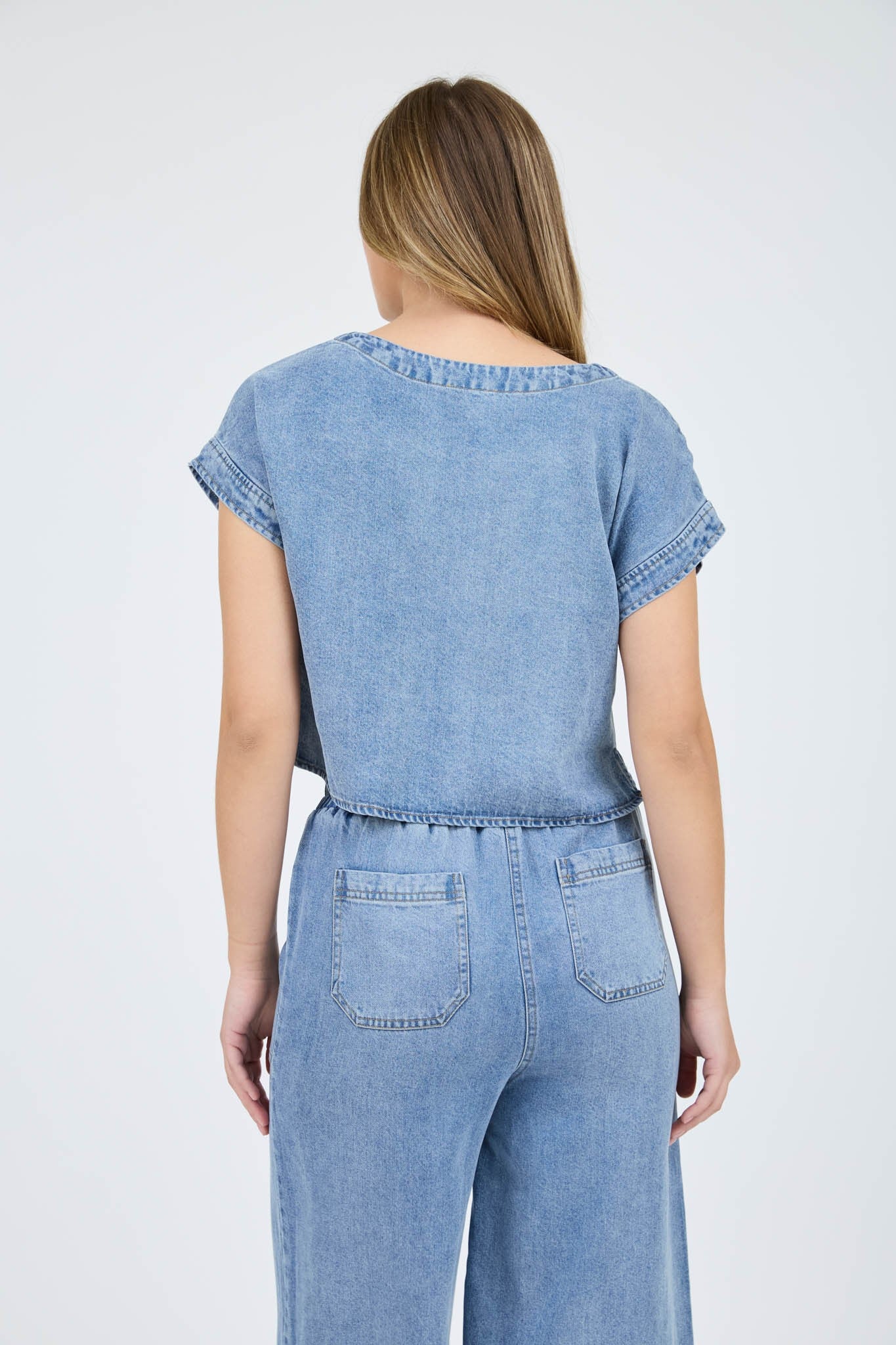 CT 2843 - Boat Neck Short Sleeve Crop Top