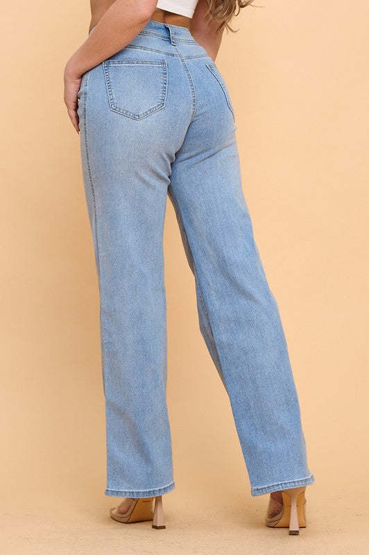 P 820 - Stretchy Mid Rise Jeans