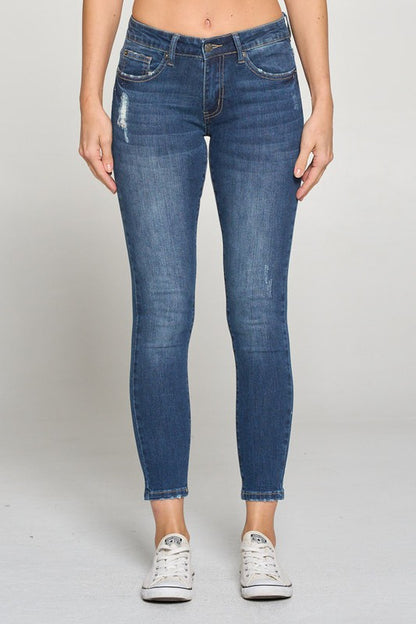 P 772 - Cropped Dark Wash Skinny Jeans