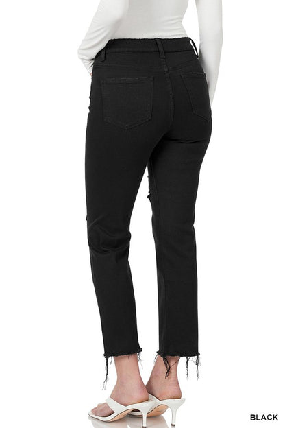 P 784 - Distressed Cropped Jeans