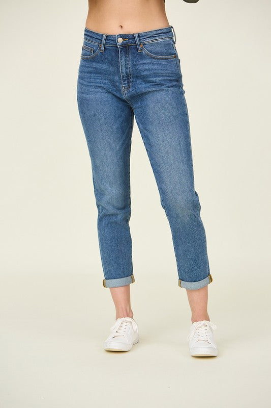 P 776 - High Rise Girlfriend Jeans