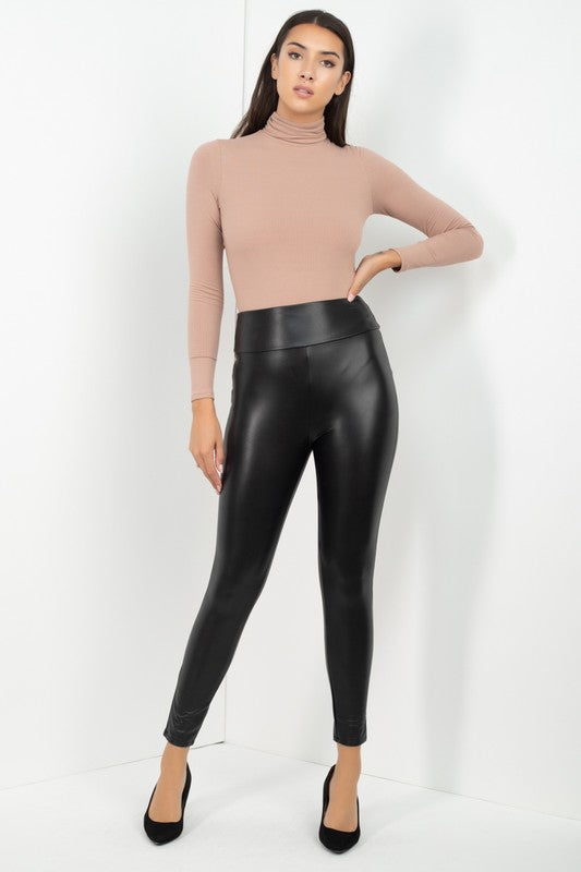P 803 - Elastic Faux Leather Pants