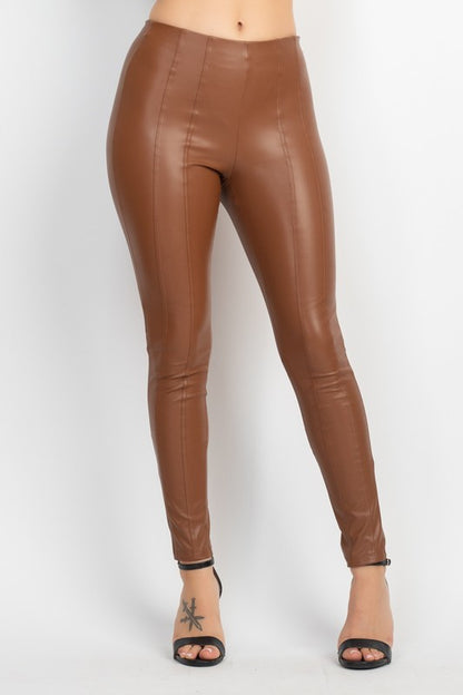 P 793 - Skinny Pleather Pants