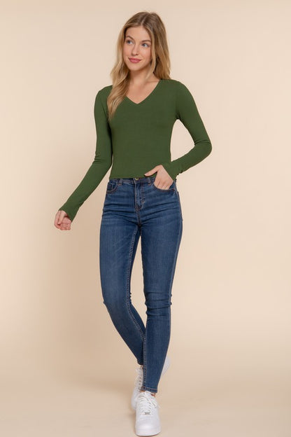 CT 2770 - Ribbed V Neck Top