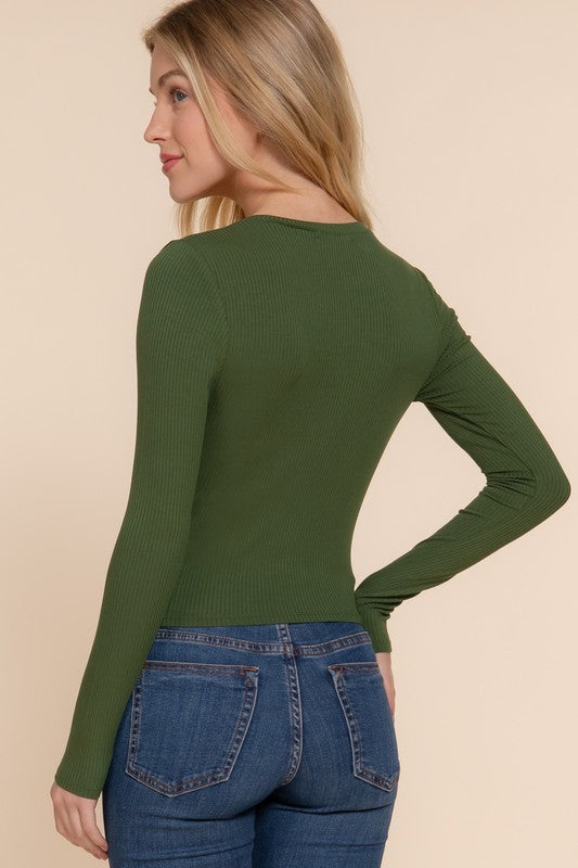 CT 2770 - Ribbed V Neck Top