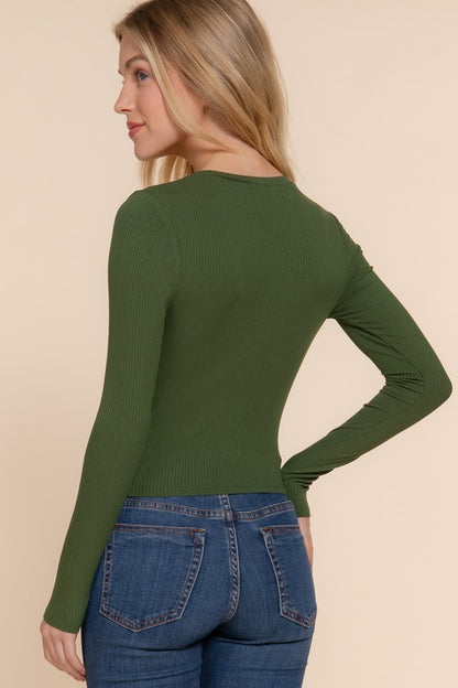 CT 2770 - Ribbed V Neck Top