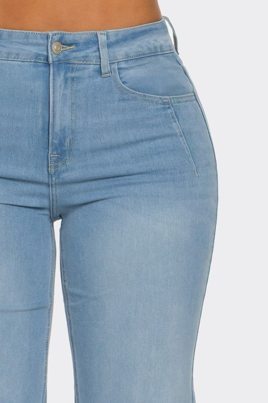 P 816 - Wide Leg Fitted Jeans