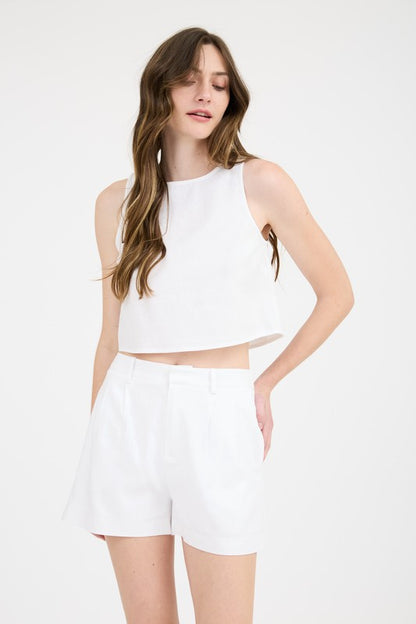 CT 2817 - Round Neck Cropped Linen Blouse