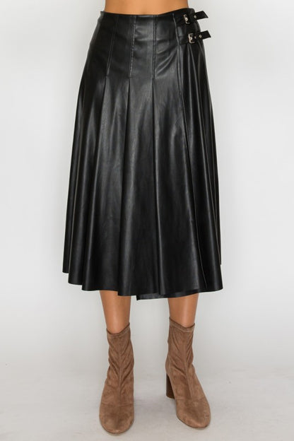 SKT 1000 - Faux Leather Flare Skirt