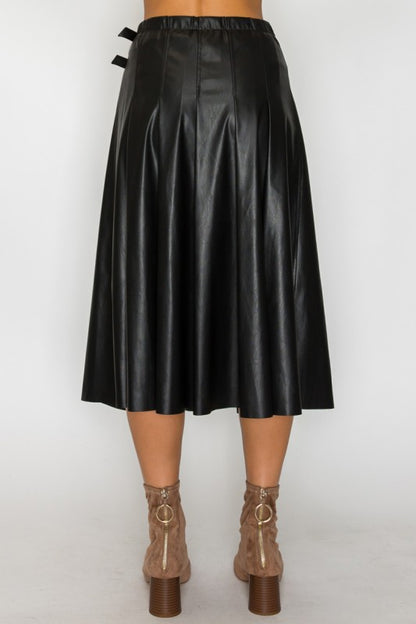 SKT 1000 - Faux Leather Flare Skirt