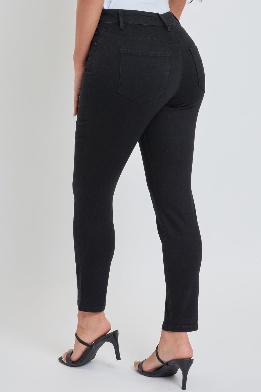 P 865 - Classic Slimming Skinny Jeans