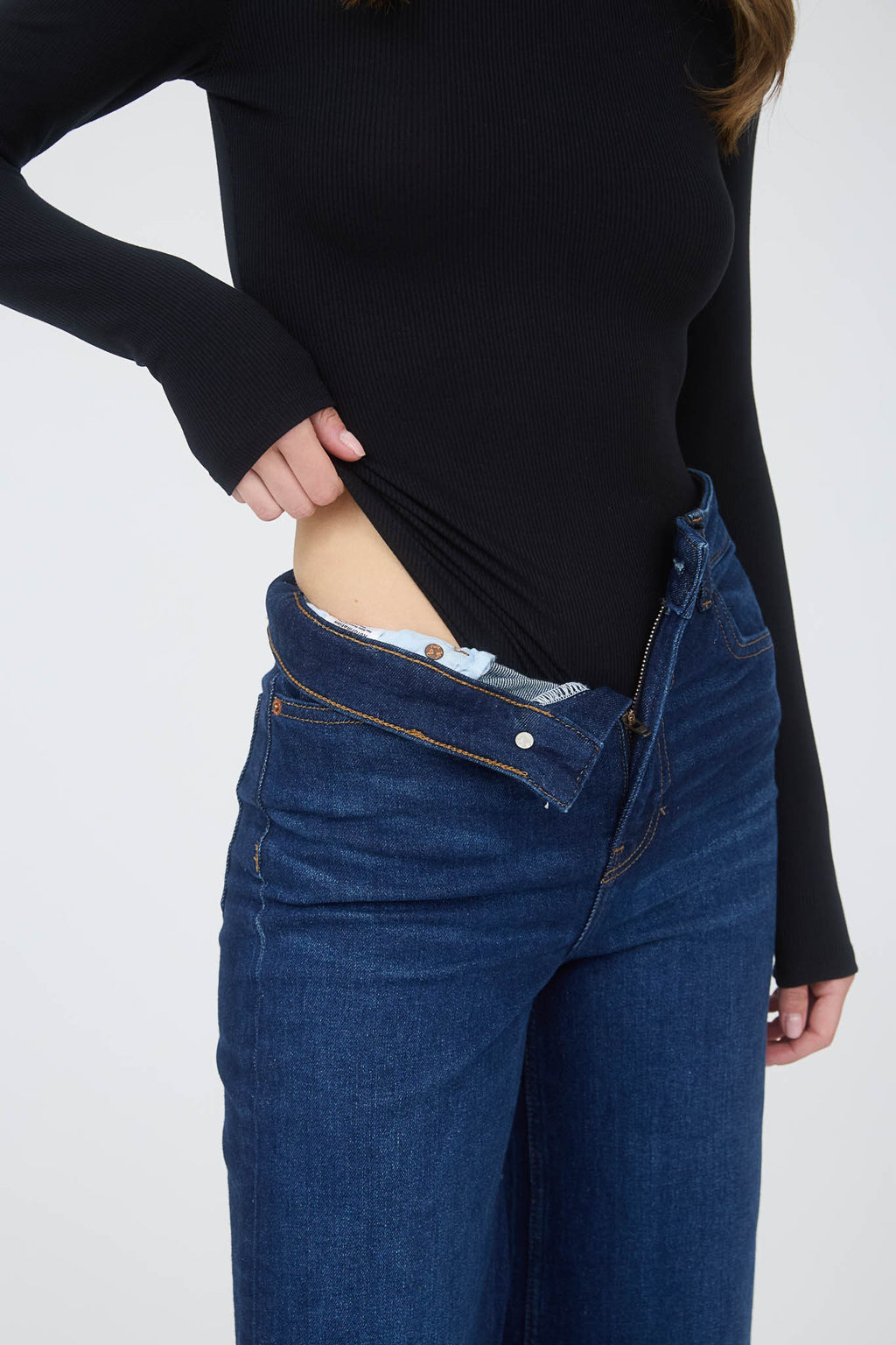 BS 015 - Round Neck Long Sleeve Bodysuit
