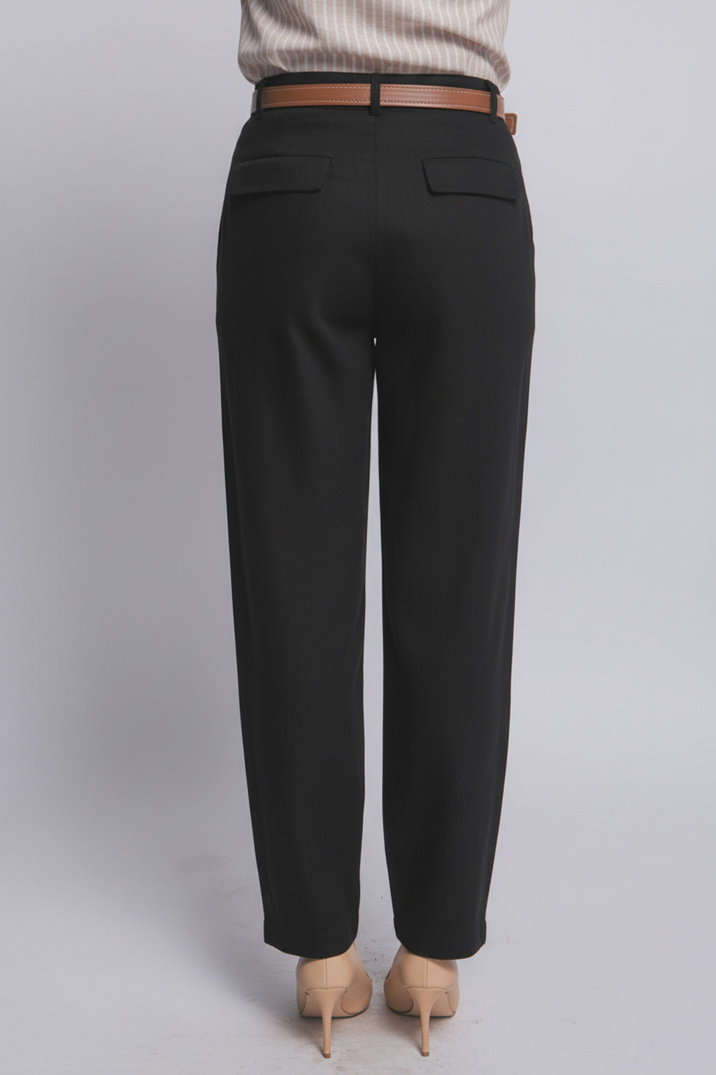 P 822 - High Waisted Linen Trousers
