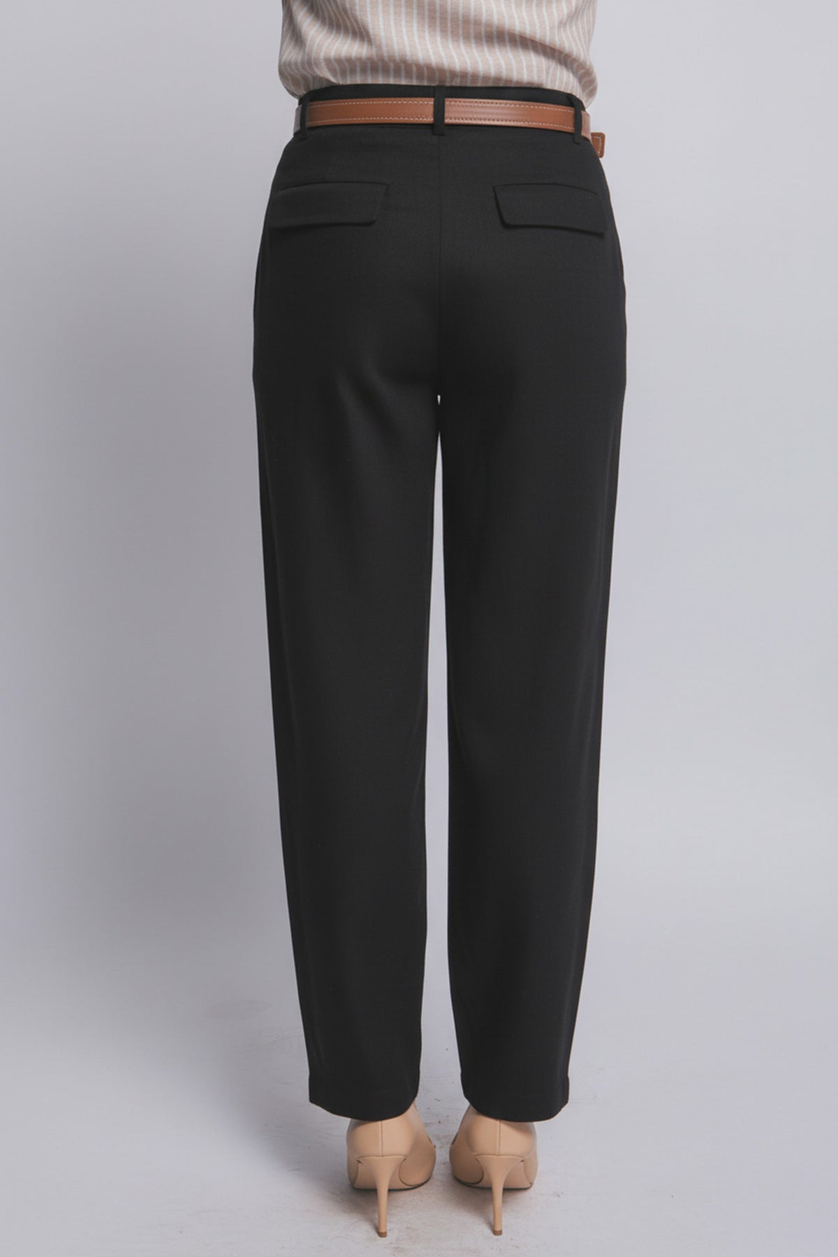P 822 - High Waisted Linen Trousers