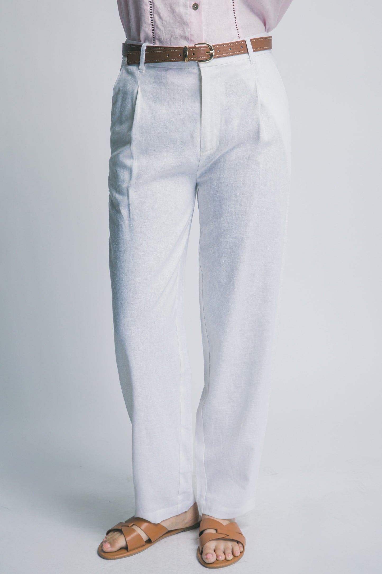P 822 - High Waisted Linen Trousers