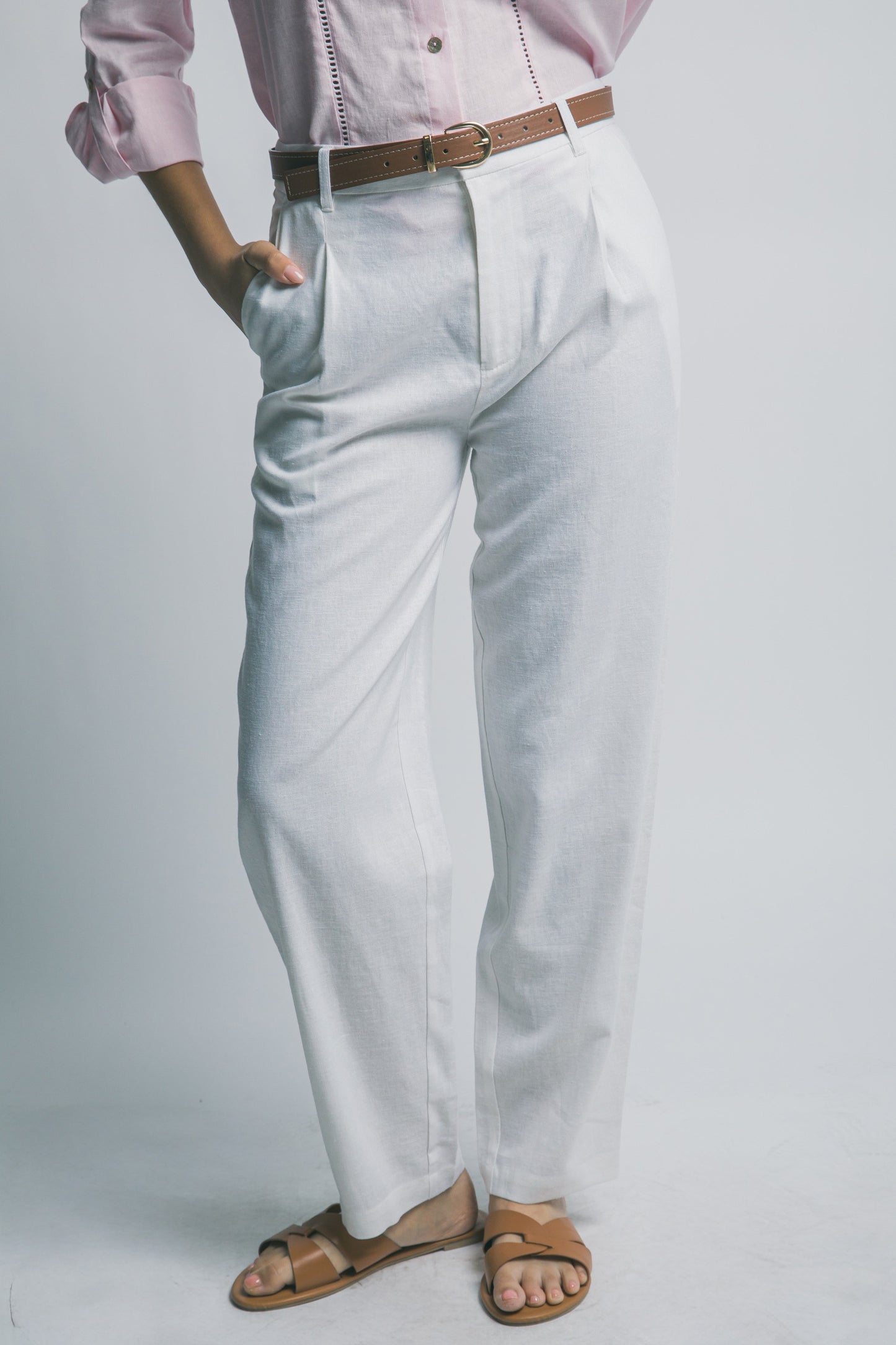 P 822 - High Waisted Linen Trousers