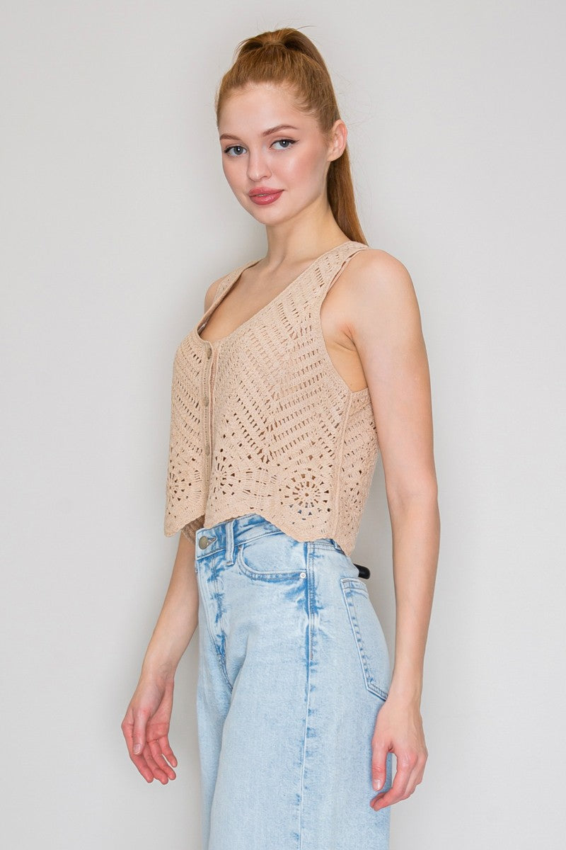 DT 1915 - Crocheted Yarn Sweater Top