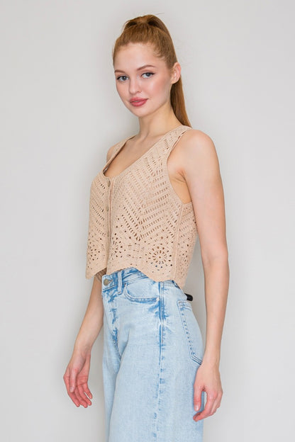 DT 1915 - Crocheted Yarn Sweater Top