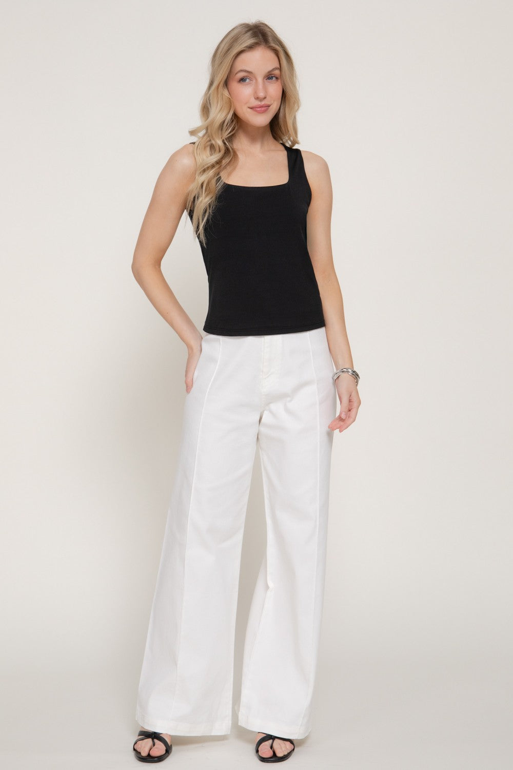 DT 1921 - Sleeveless Square Neck Knit Top