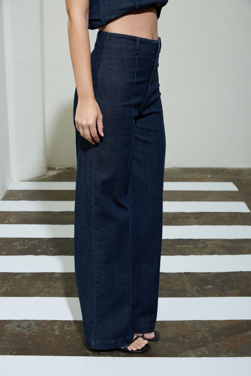 P 855 - Front Seam Wide Leg Jeans
