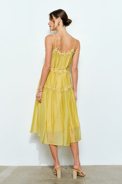DD 1384 - Tiered Floral Midi Dress