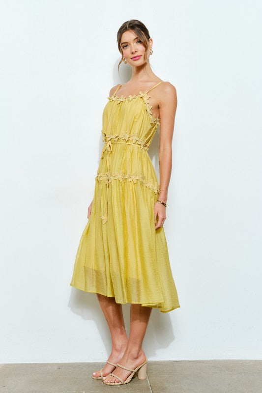 DD 1384 - Tiered Floral Midi Dress