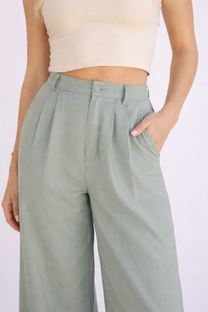 P 819 - Wide Silhouette Pants