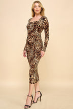 DD 1342 - Scoop Neck Printed Midi Dress