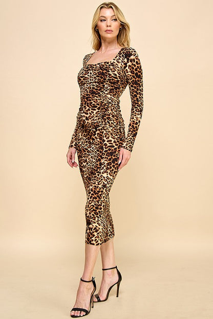 DD 1342 - Scoop Neck Printed Midi Dress